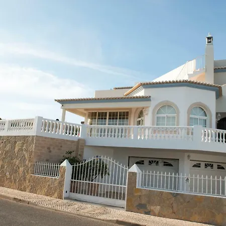 Ferienhaus Oliveira *