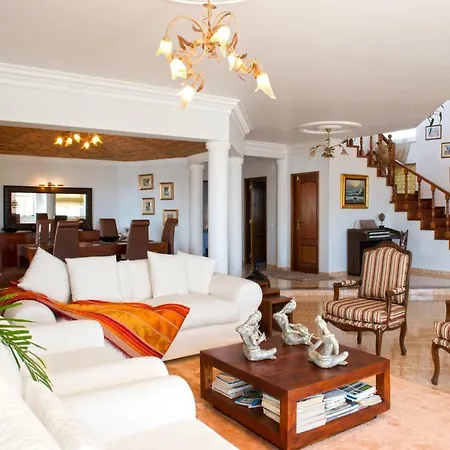 Oliveira Holiday home *